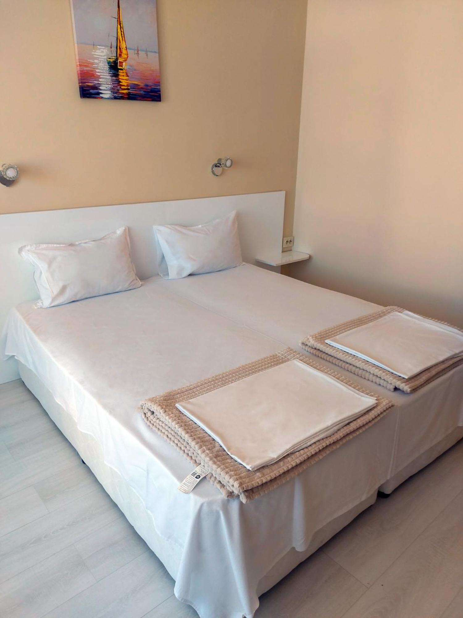 Exotic Guest House โซโซโปล ภายนอก รูปภาพ