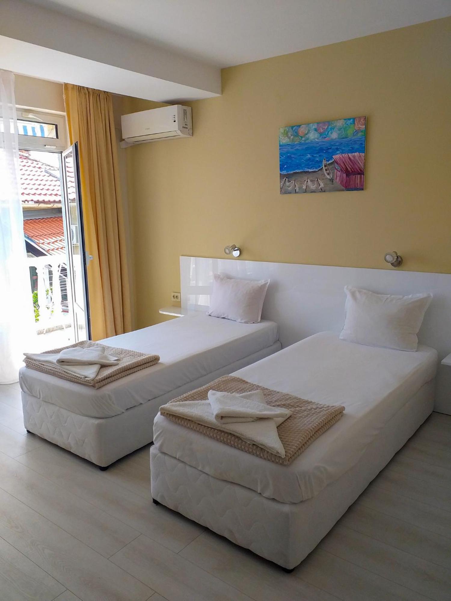 Exotic Guest House โซโซโปล ภายนอก รูปภาพ