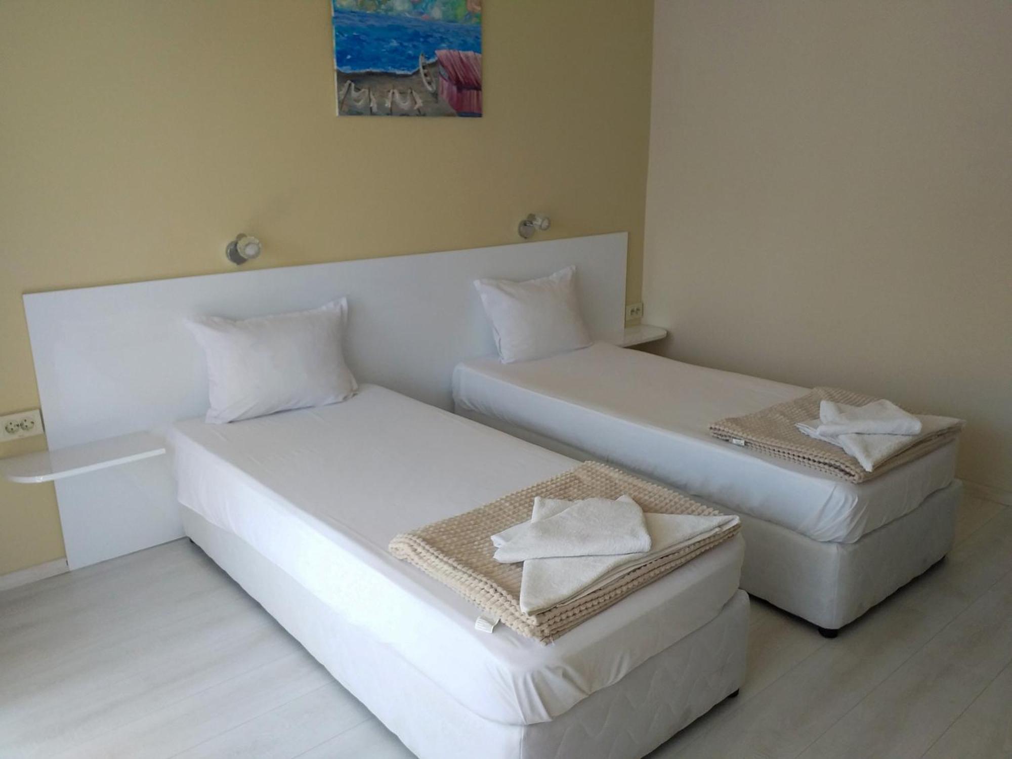 Exotic Guest House โซโซโปล ภายนอก รูปภาพ